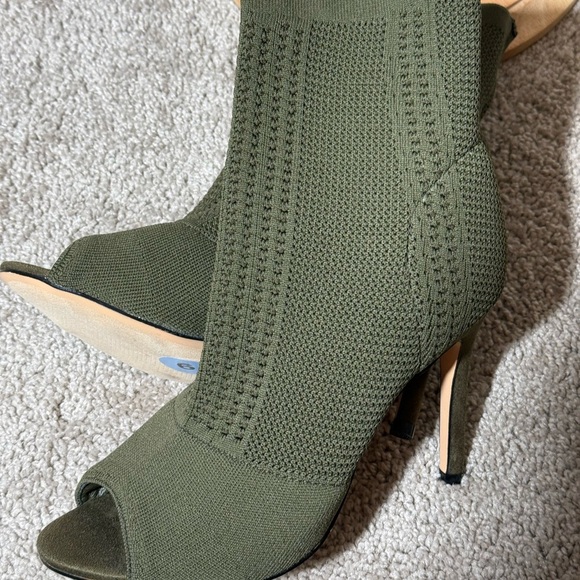 Catherine Malandrino women’s peep toe heeled bootie size 9 - Picture 5 of 5